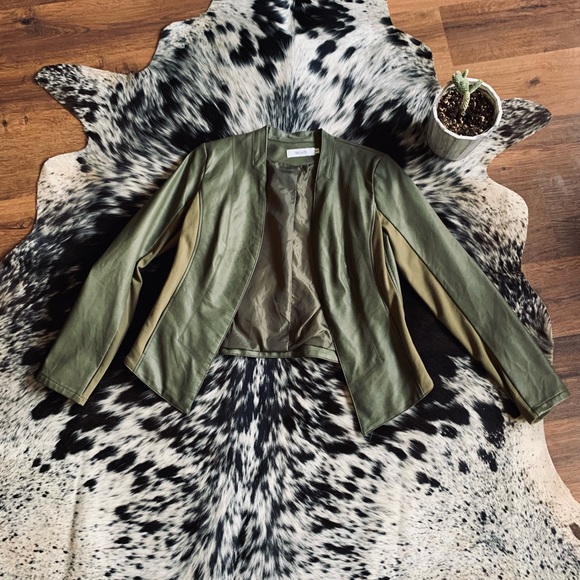 Womens Faux Leather Blazer - Picture 8 of 8